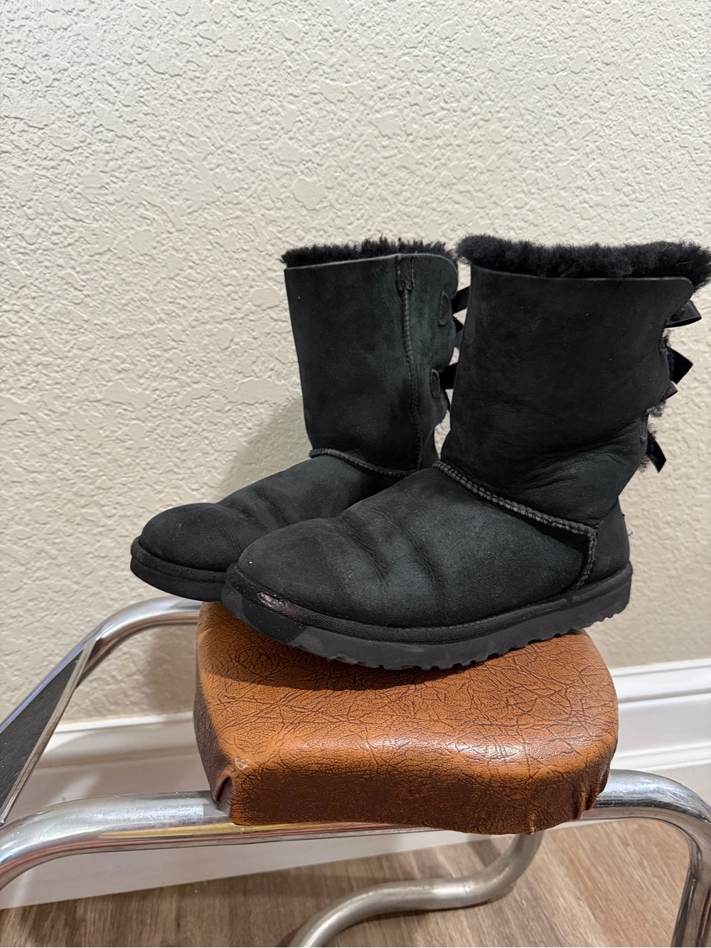 UGG Black Shearling-Lined Lace-Up Back Bow Boots